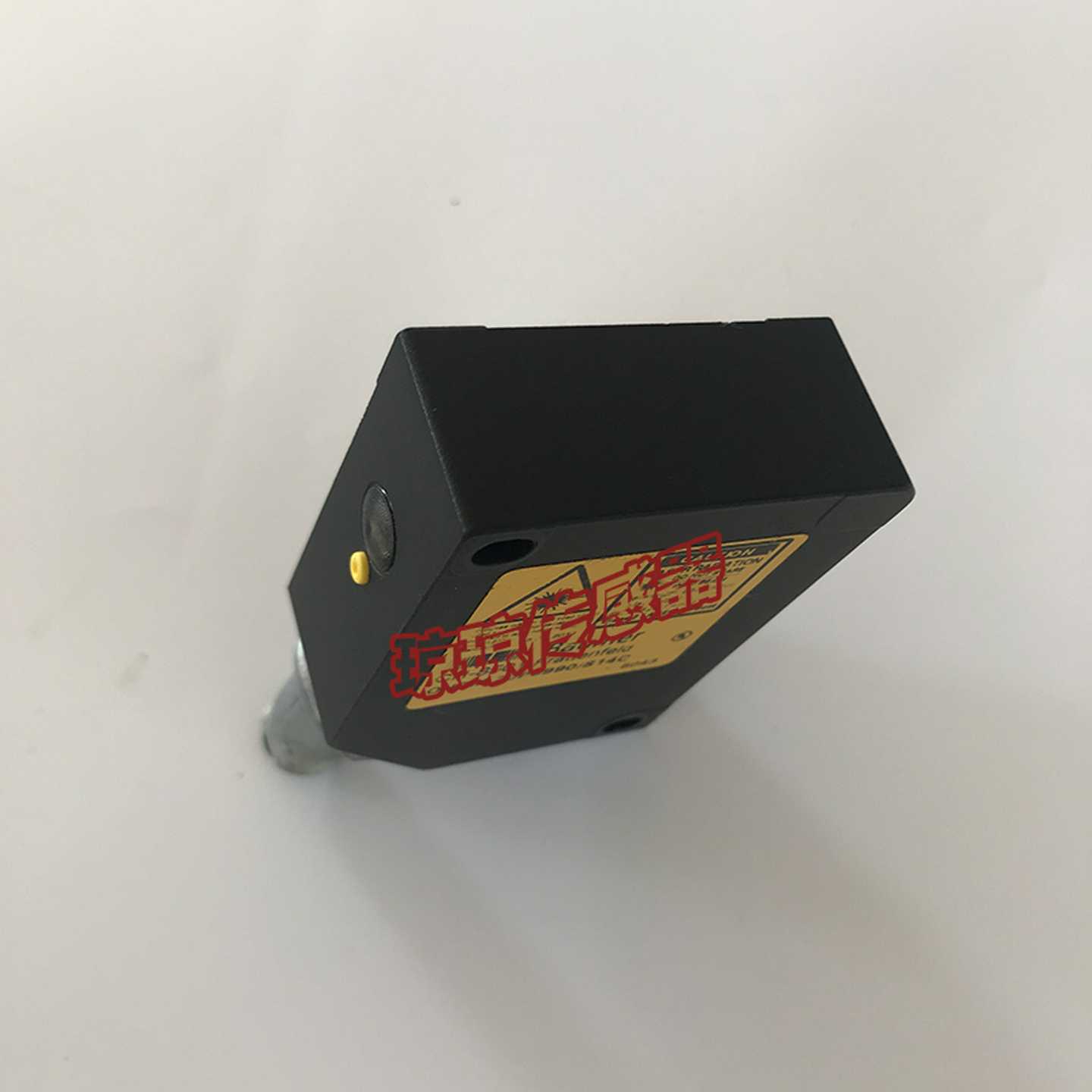 OHDM20P6990-S14C德国堡盟Baumer激光位移传感器