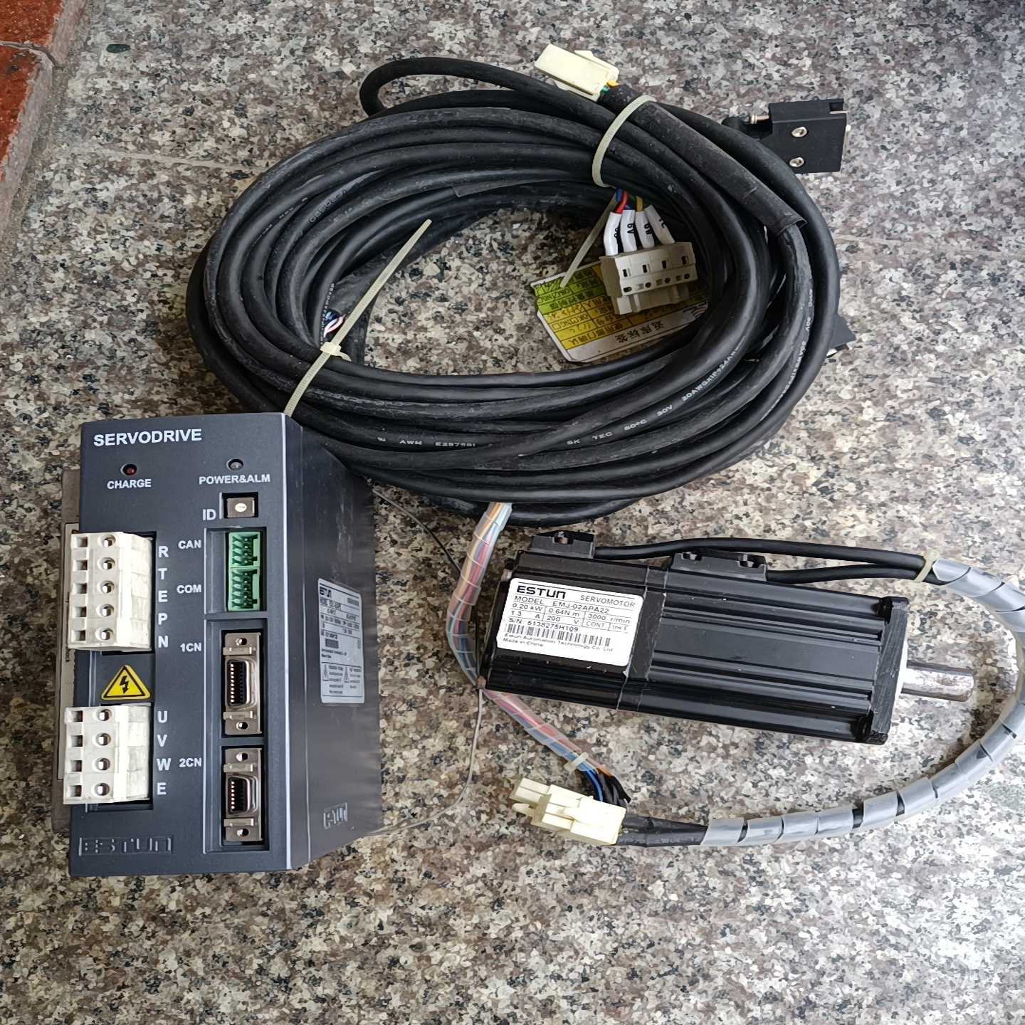 咨询-ESTUN伺服驱动器EDC-02APE十电机EMJ-02