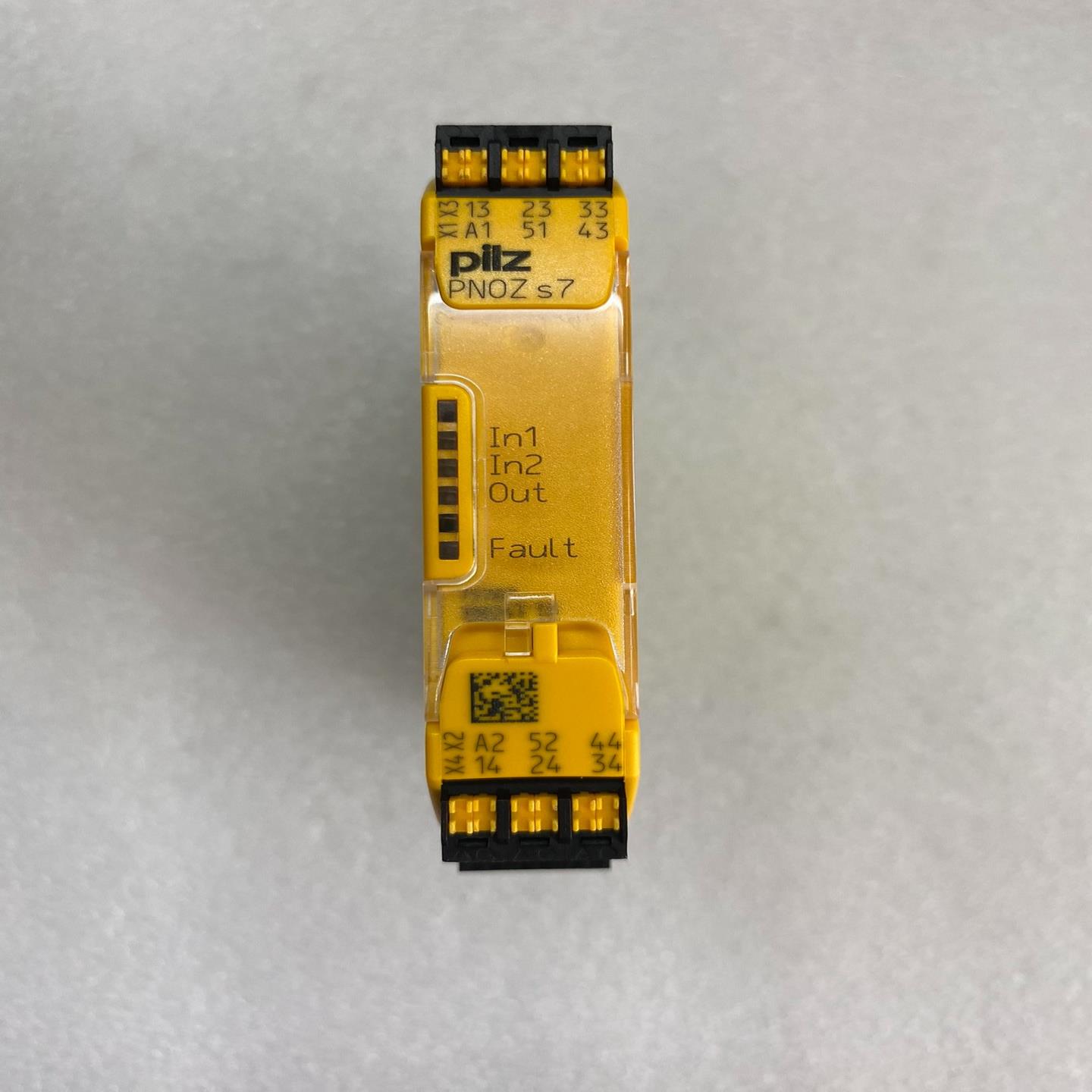 皮尔兹安全继电器，型号：PNOZS7c，订货号：75110询价