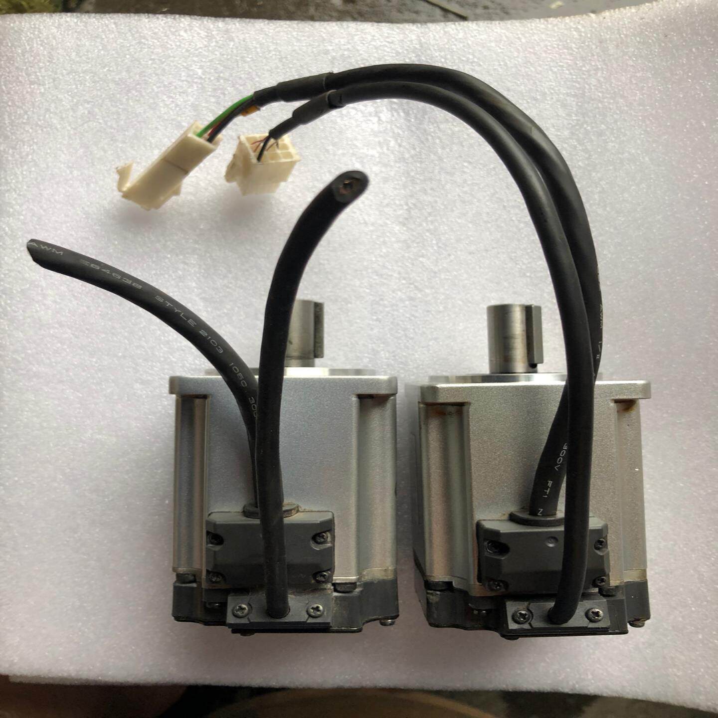 松下A6伺服电机，400W，MHMF042L1U2M，拆机，--议价商品