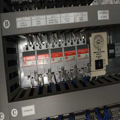 富士电路保护器LCP32FM-2P005(5A)，成色新，1-议价