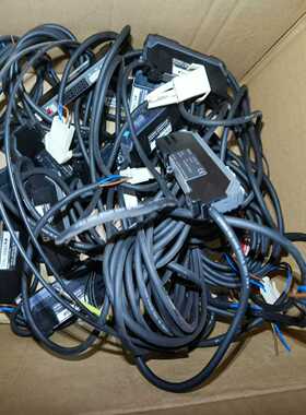 FKEYENCE基恩士光纤放大器FS-V21光纤传感器，询价