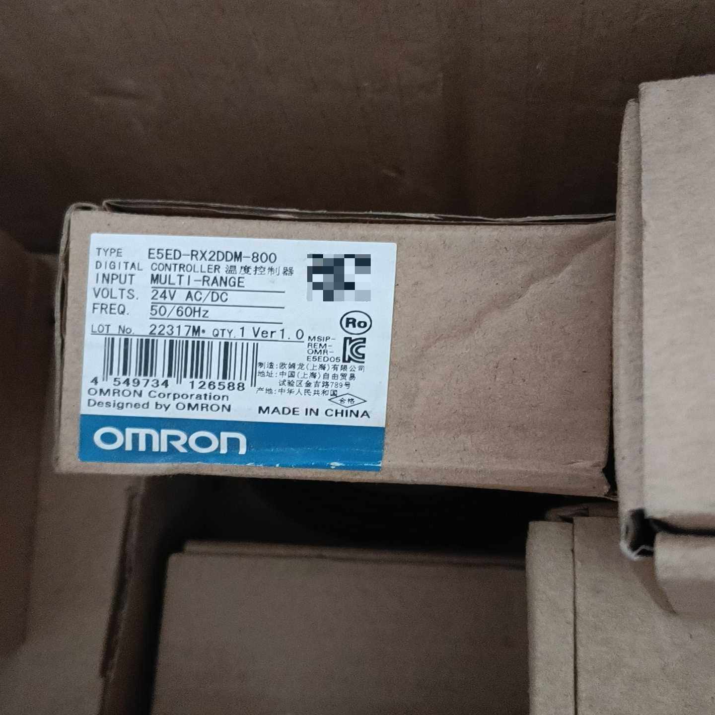 全新原装欧姆龙温控器E5ED-RX2DDM-800，24V