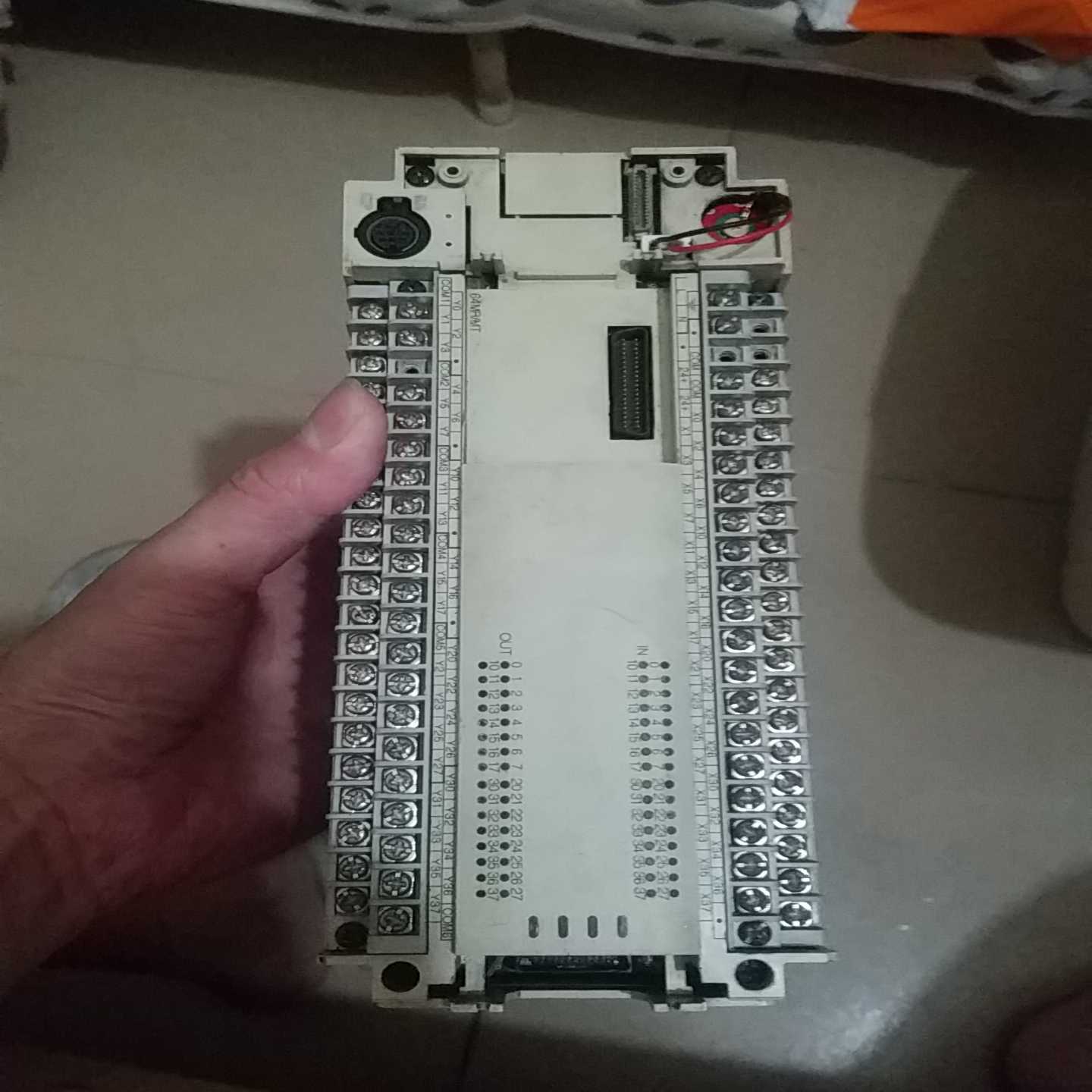 PLC三菱FX2N-64MR-001可编程控制器伺服控制器--议价商品