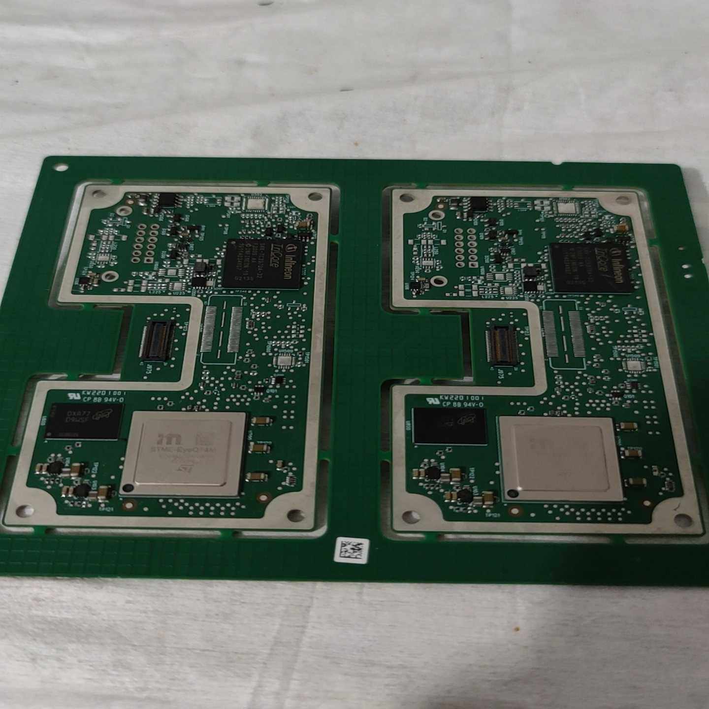 STME-EYEQ4m,英飞凌TriCoreSAK-TC3询价