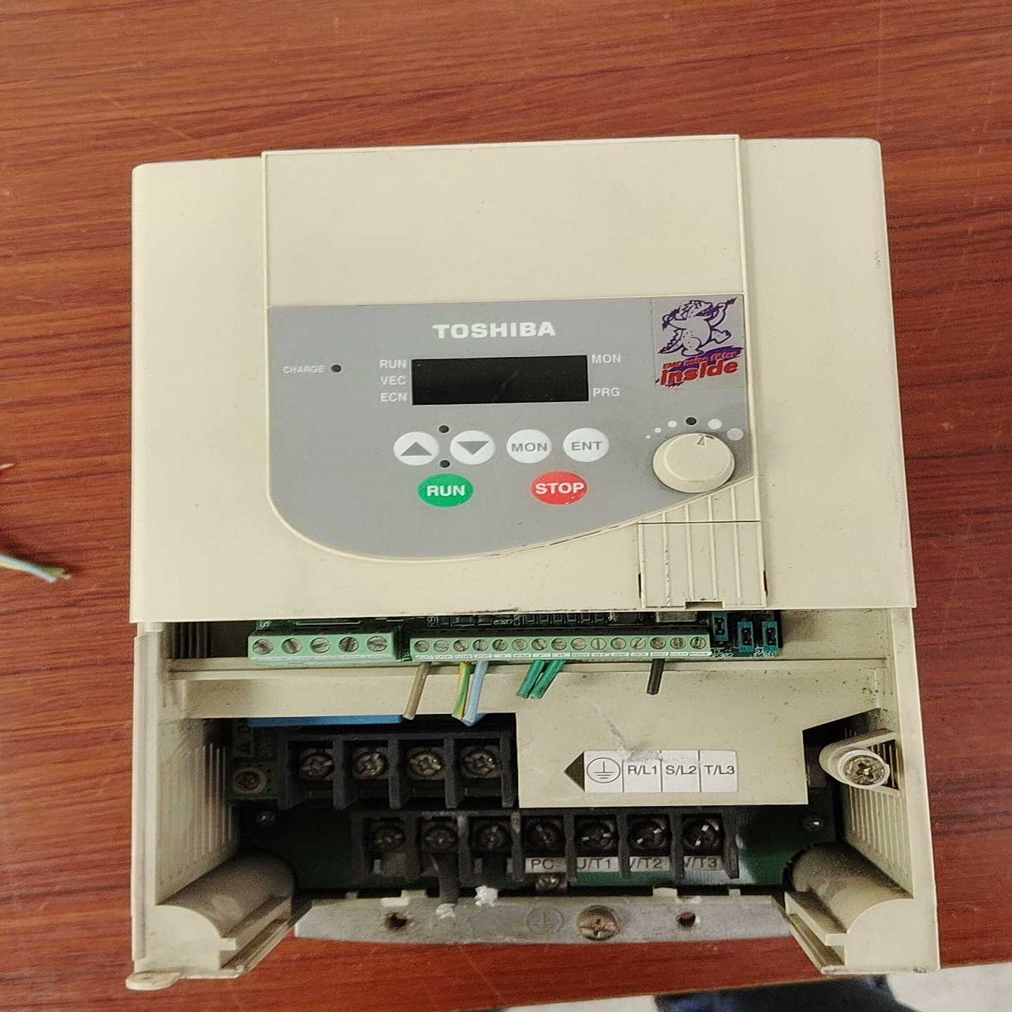 议价东芝变频器VFS9-4037PL3.7KW380V现