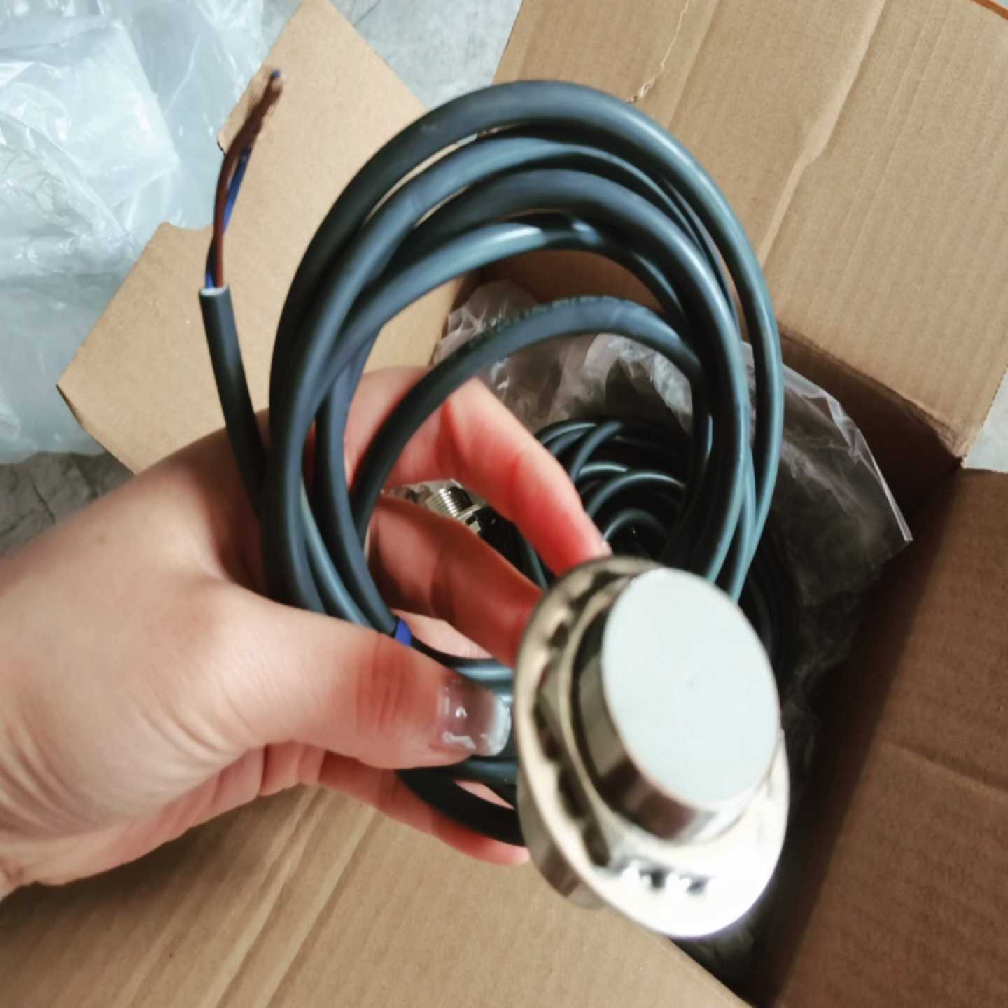 议价欧姆龙E2E-X10Y2-Z四个打包卖28一只