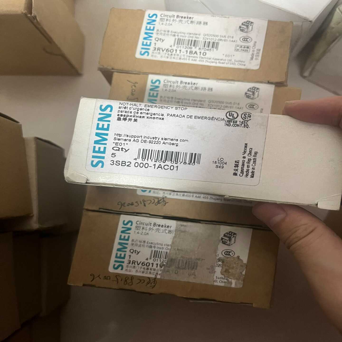 急停开关3SB2000-1AC01询价