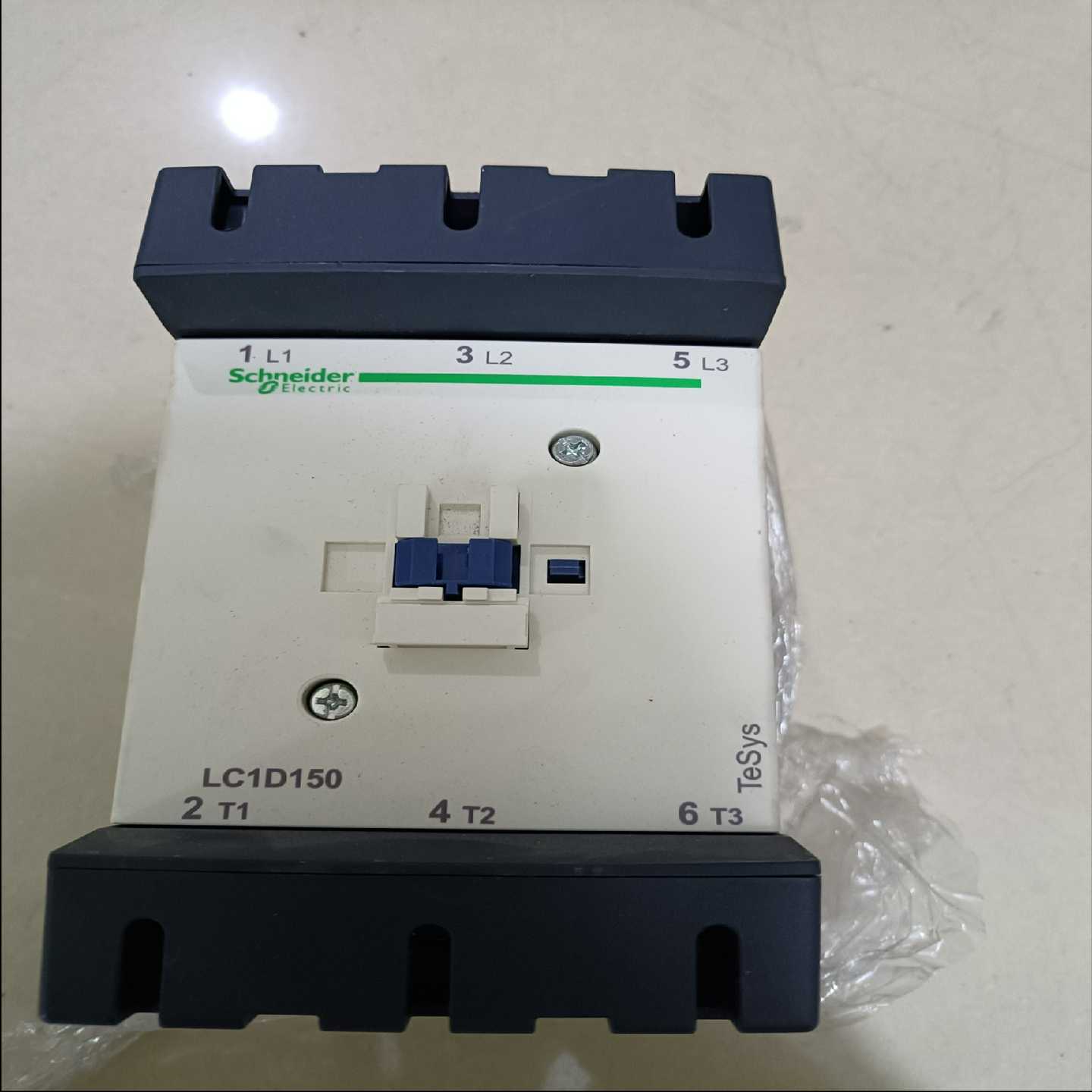 施耐德交流接触器LC1D150/220V45只正品--议价商品