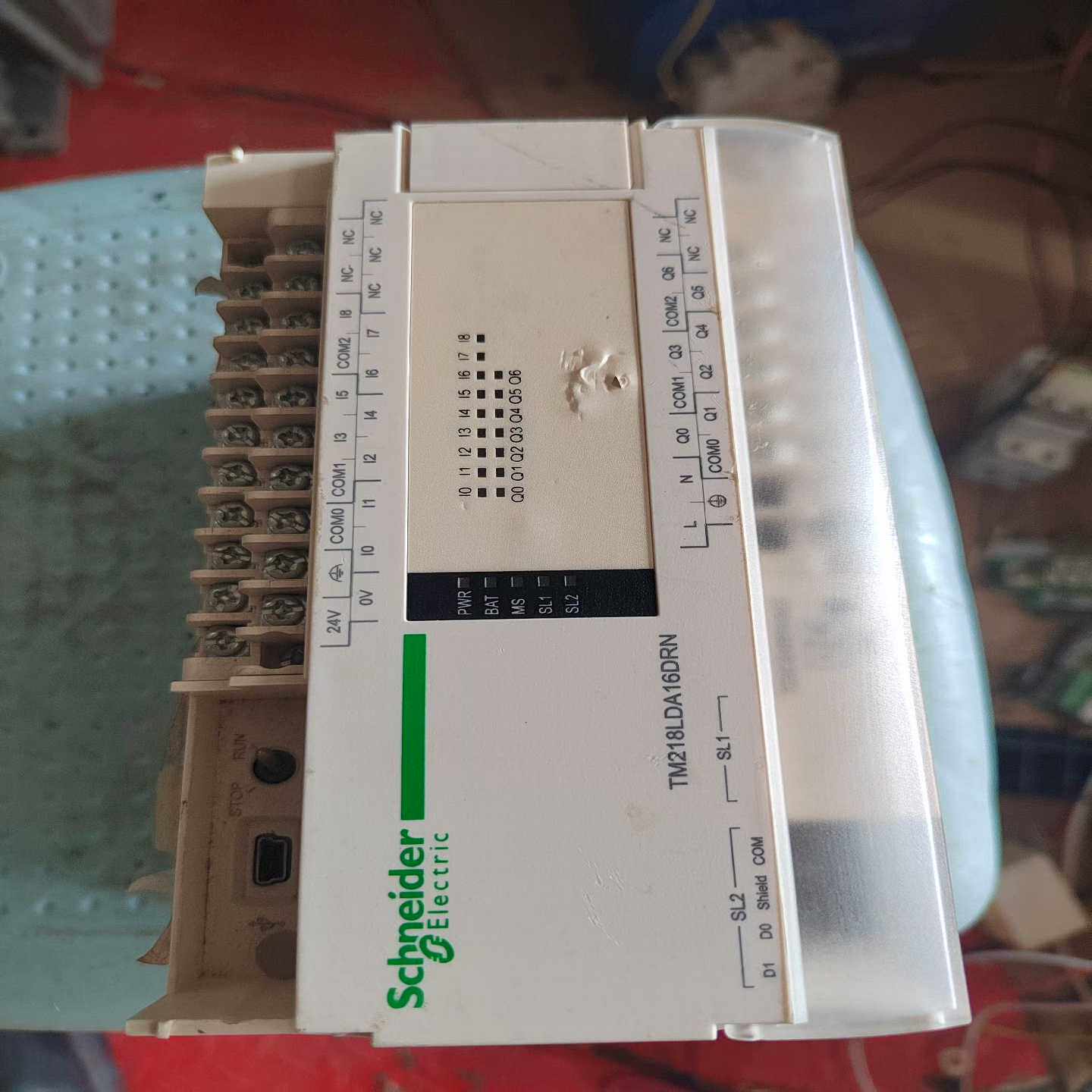 PLC控制器TM218LDA16DRN，实物如询价