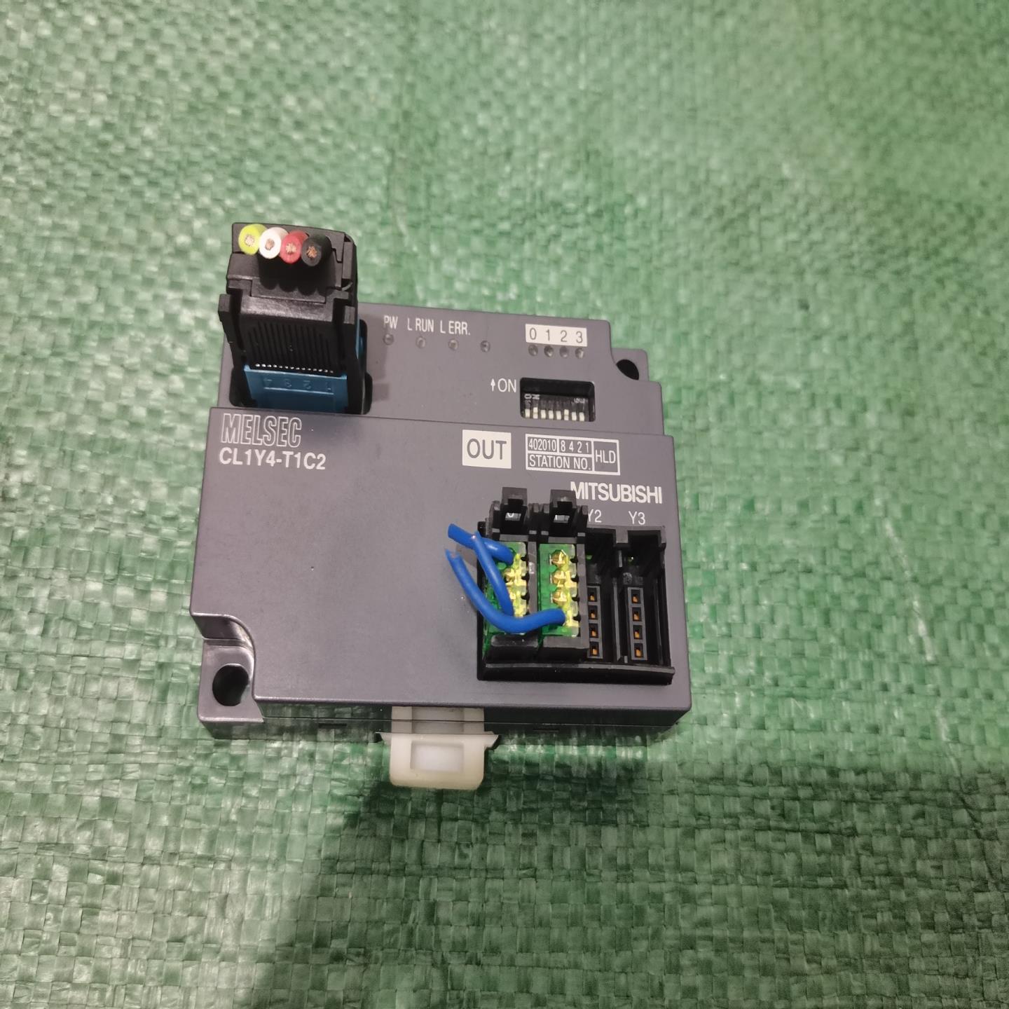 三菱远程输出模块CL1Y4-T1C2成色如图可