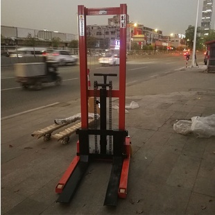 卸机车 供应手动液压车升高车堆高车升降叉车3吨2吨全半电动搬运装