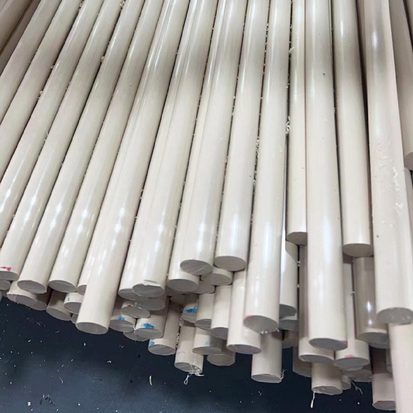 亿思科耐腐蚀耐化学PEEK圆棒直径10-200mm按需零切加工