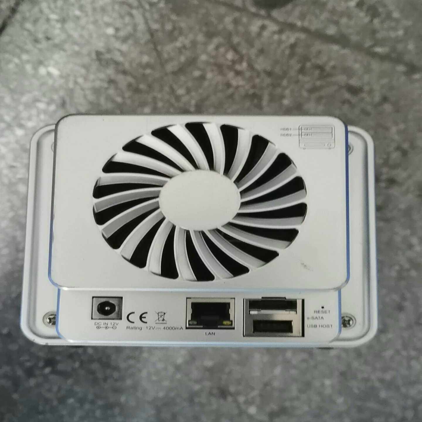 （议价）铁威马两盘NAS盒，F2NAS21