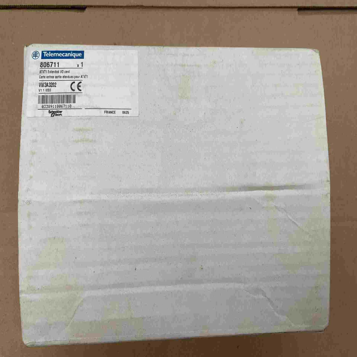 询价VW3A3202变频器IO卡，就是卖家，邮费