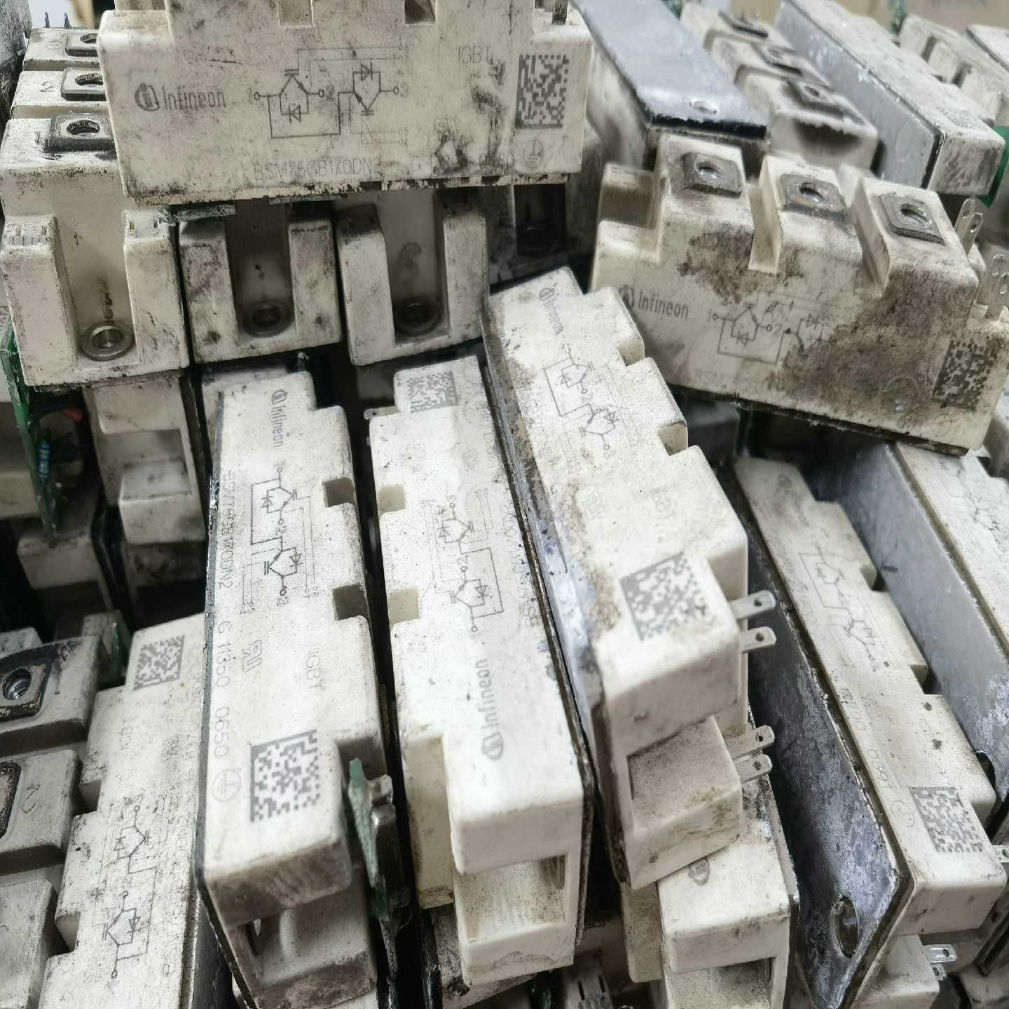 询价~BSM75GB170DN2  SKM75GB176D