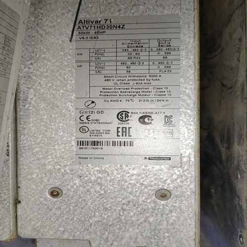 施耐德变频器ATV71HD30N4Z原装拆机保证质量里面成色--议价商品