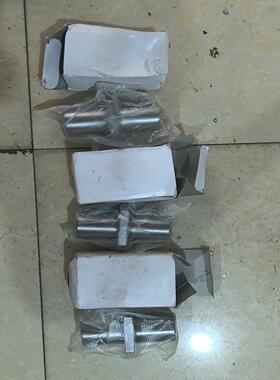 直线法兰轴承  LMQ21-D20带包装，12个15一个~询价