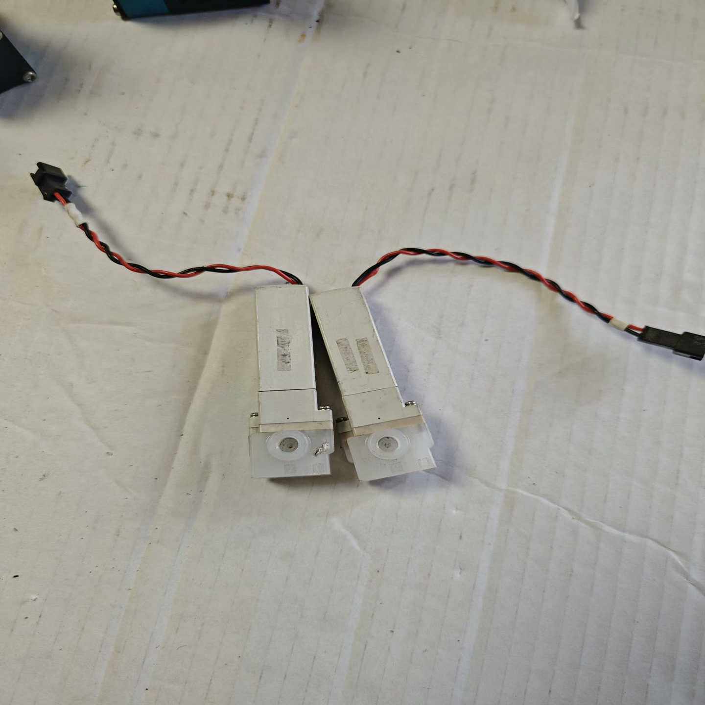 LVM10R3-5A1U阀，两个一起，打包价格138元，不单--议价商品