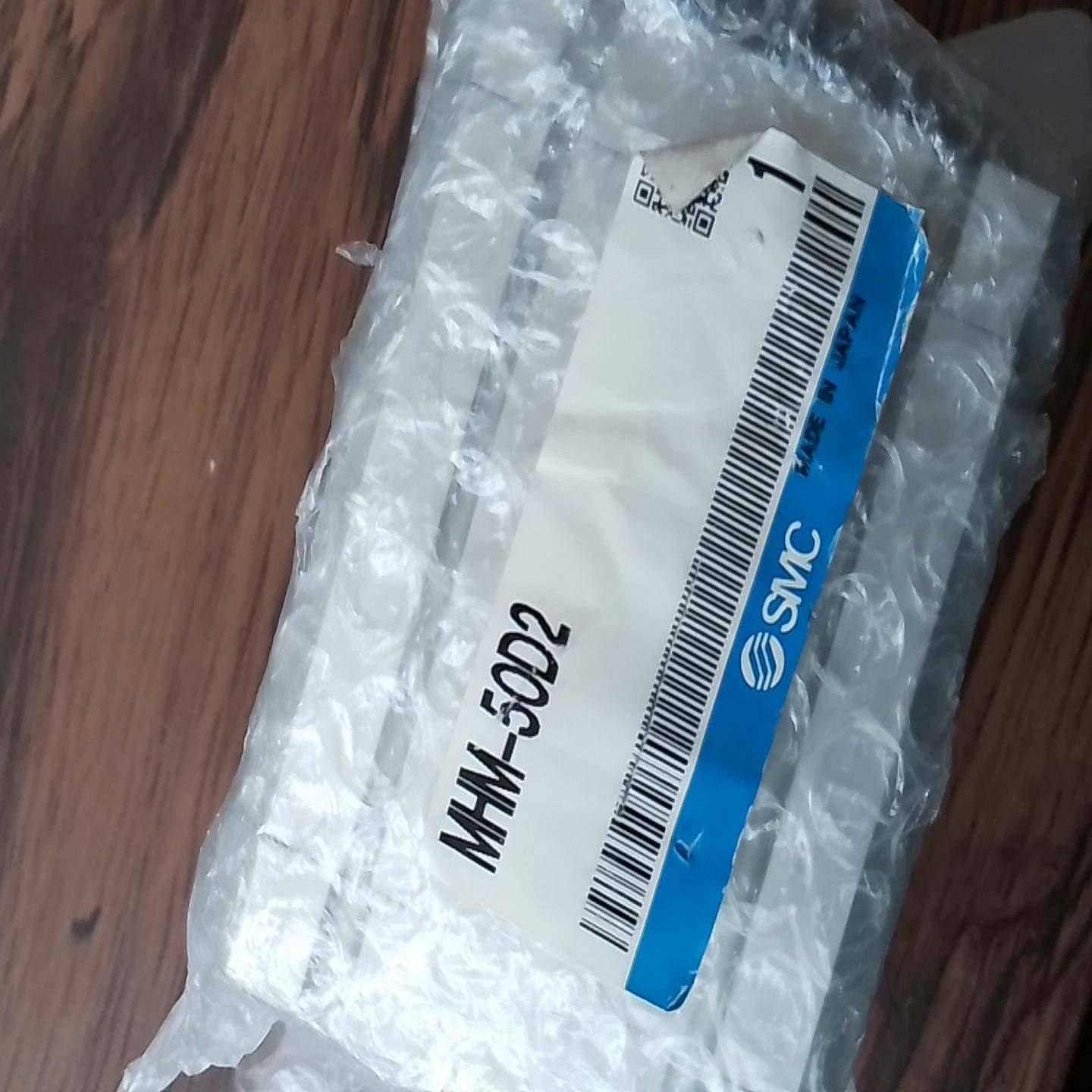 SMC磁力气缸MHM-50D2全新正品激光标，还有一个{议价}