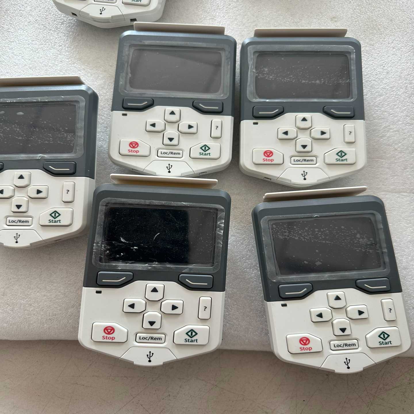 询价~ABB变频器580中文面板ACS-AP-S 22年和23年的