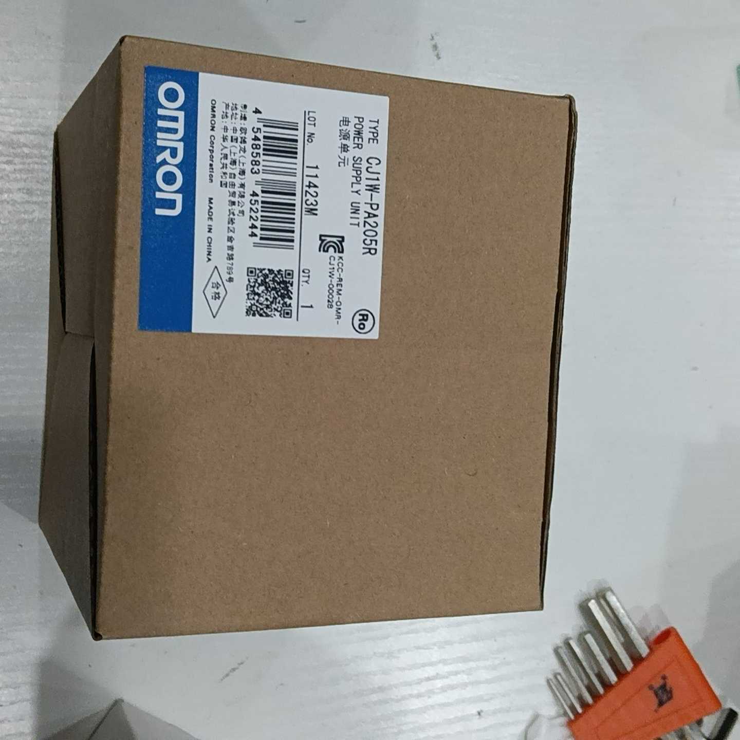 欧姆龙CJ1W-PA205R电源单元，全新原装正品，未拆封，