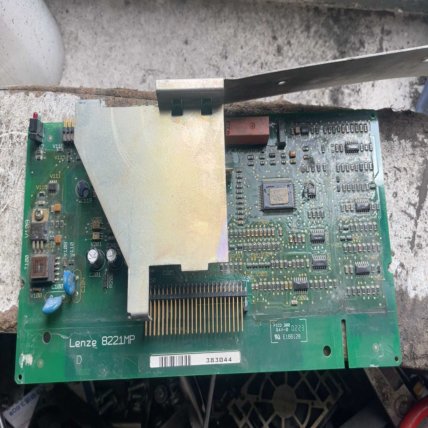 【议价】Lenze伦茨变频器8221MP主板，适用