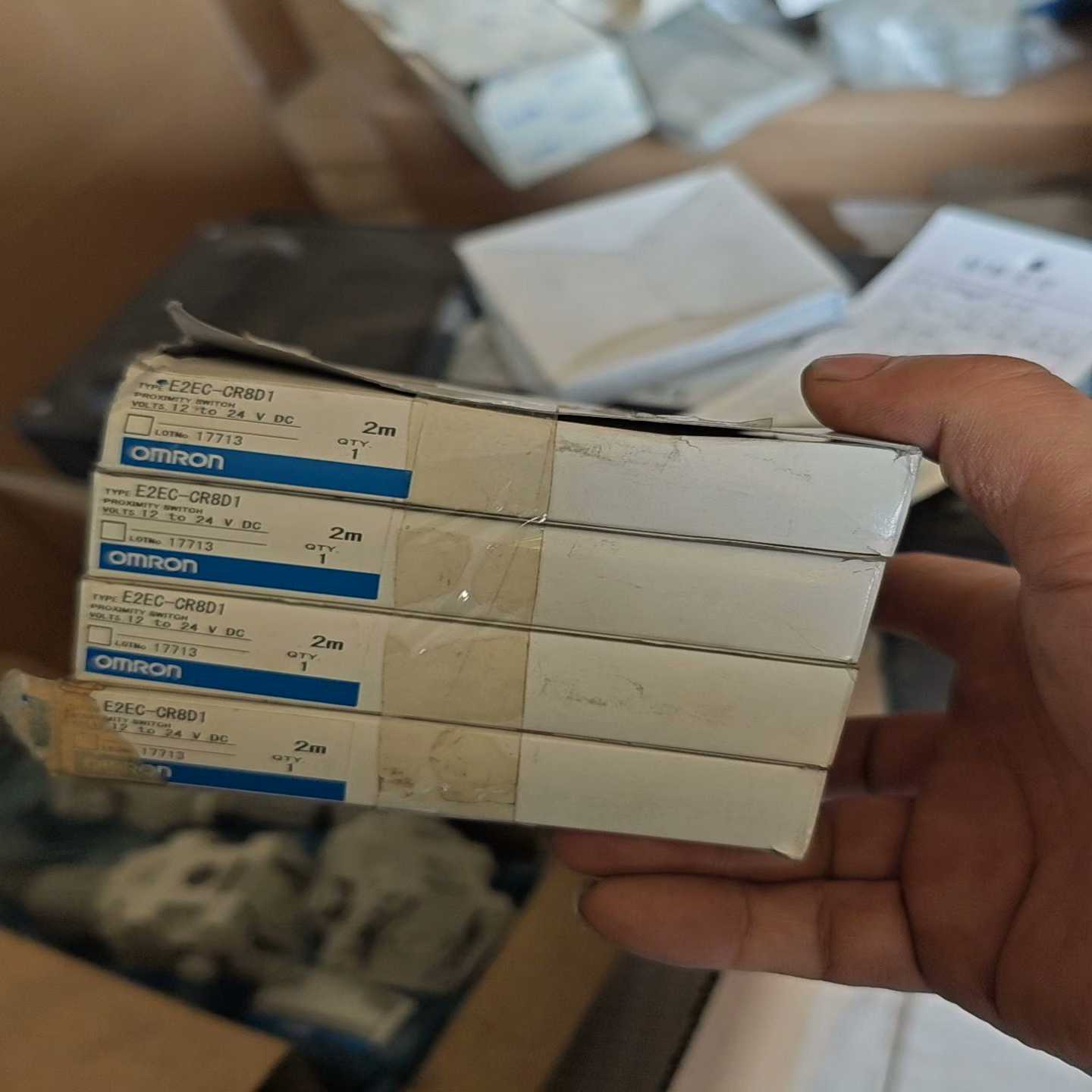 e2ec-cr8d1四个一个包装破损如图实物拍照询价
