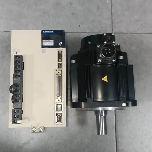 安川7系1.5KW伺服一套，驱动SGD7S-120A00A0~议价