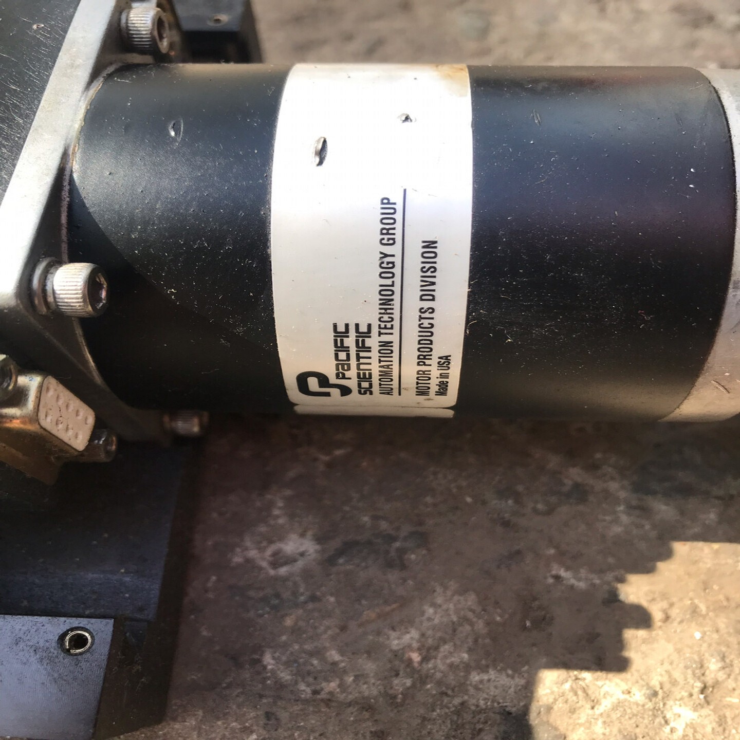 FP60x100标准具。配件如图。。镜片有点瑕疵详细看图。咨--议价商