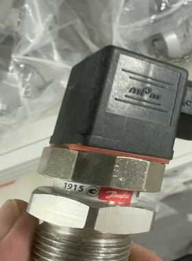 询价丹佛斯温度传感器MBT5250，型号084Z8044，Pt1