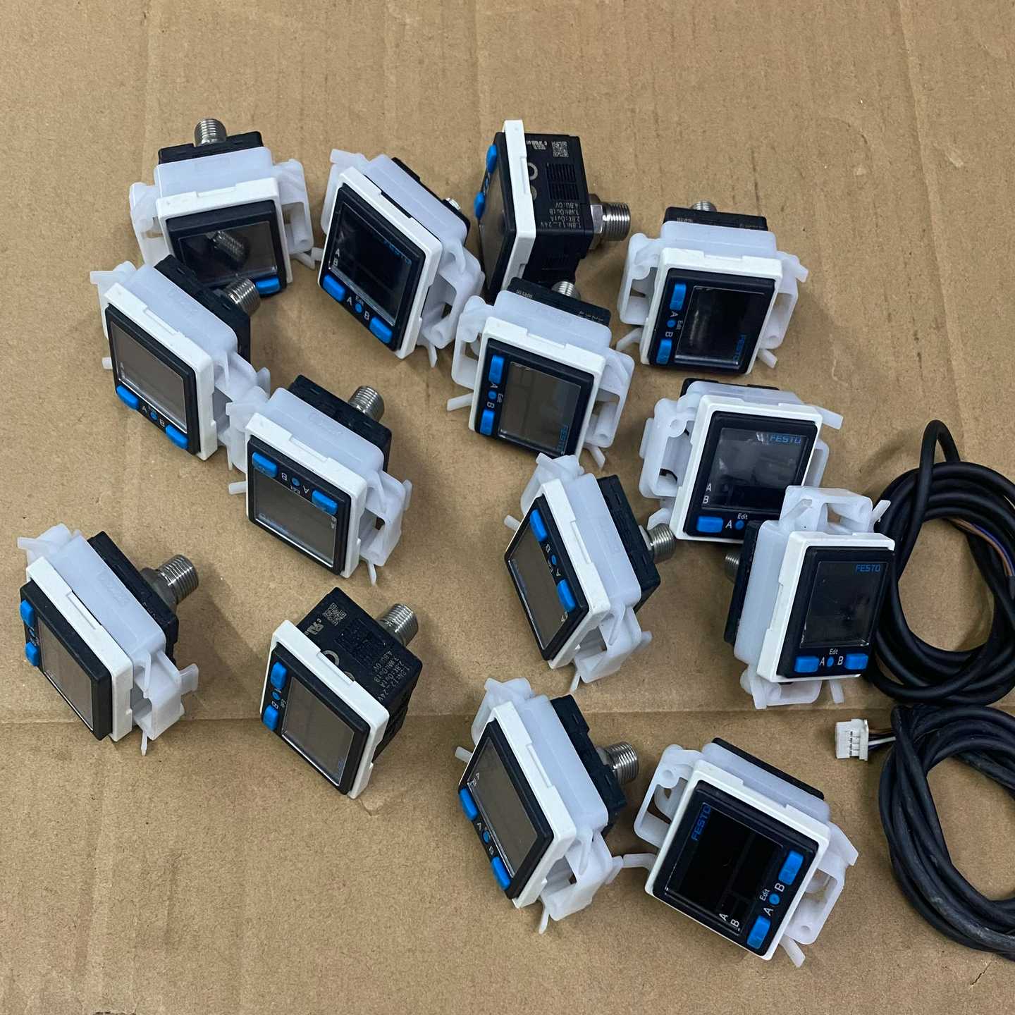 XC6SLX45-3CSG324I带板1张，17年批次另有X询价