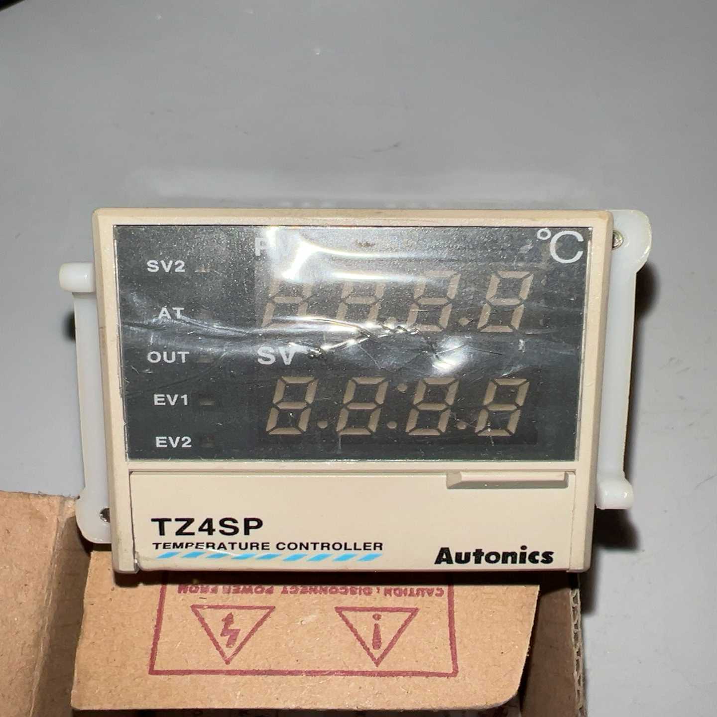 咨询-奥托尼克斯温控器TZ4SP-14R，包装齐全。适合各种工