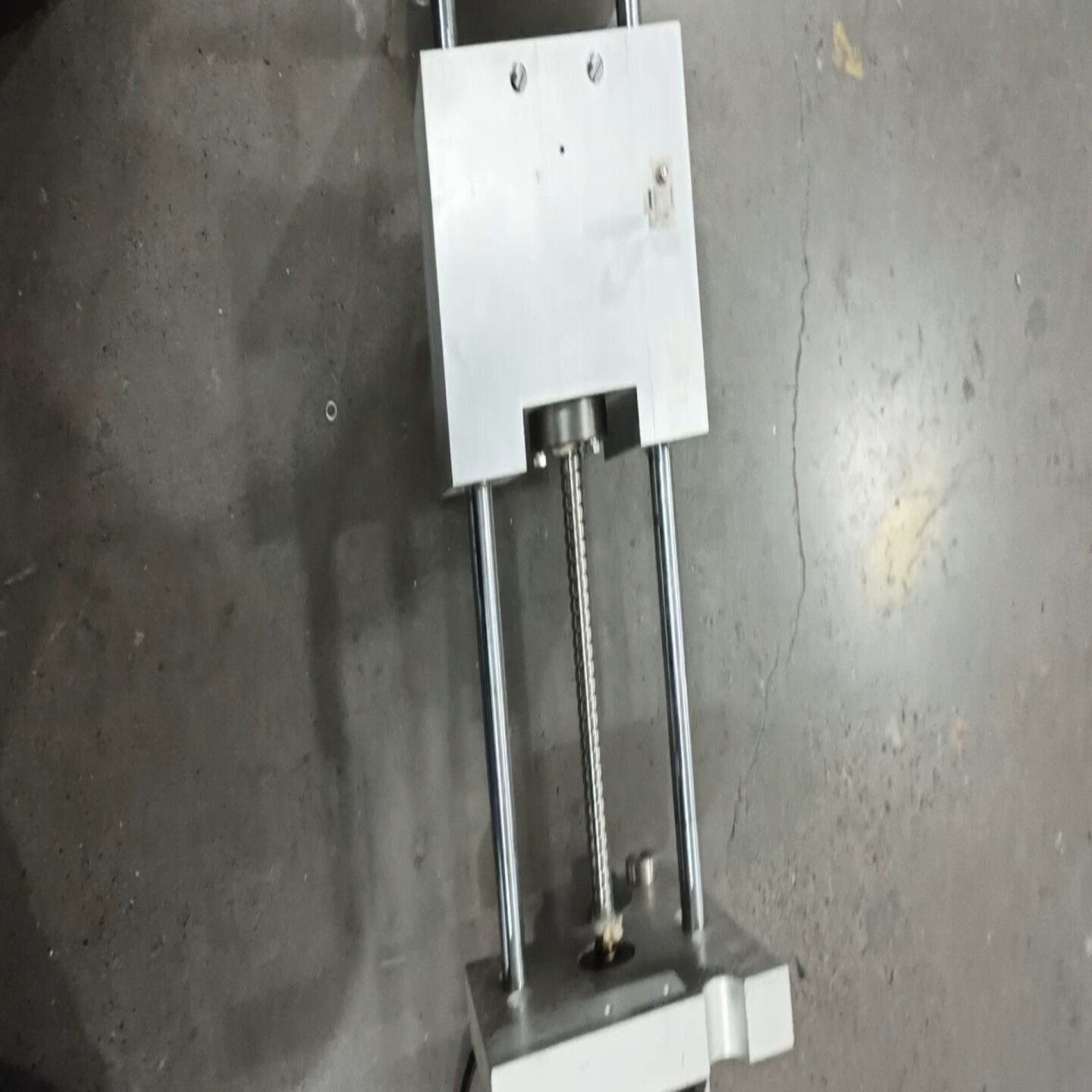 滑台，设备，一件，崭新，高端细腻，不含马达，其它都在~询价