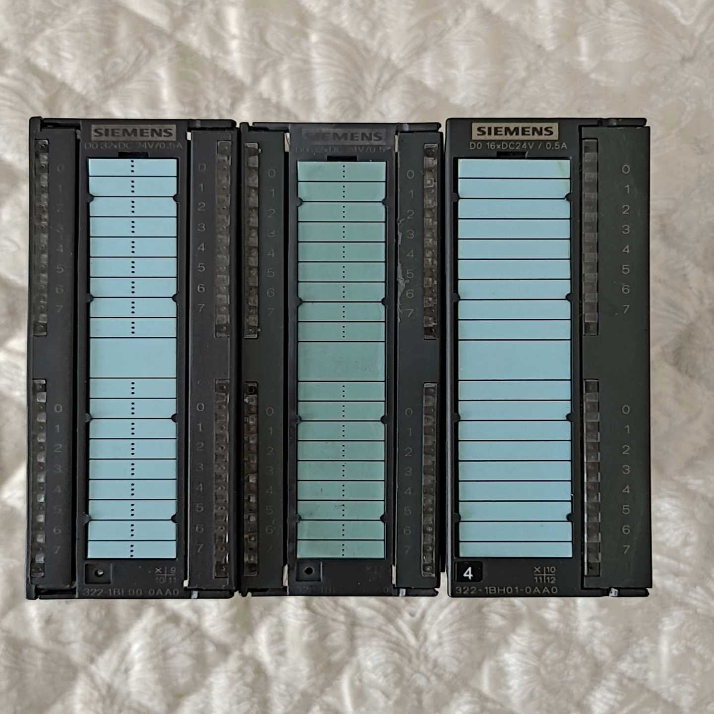 议价西门子数字量输出模块322-R1BL00-0AA02个；3维修/现货