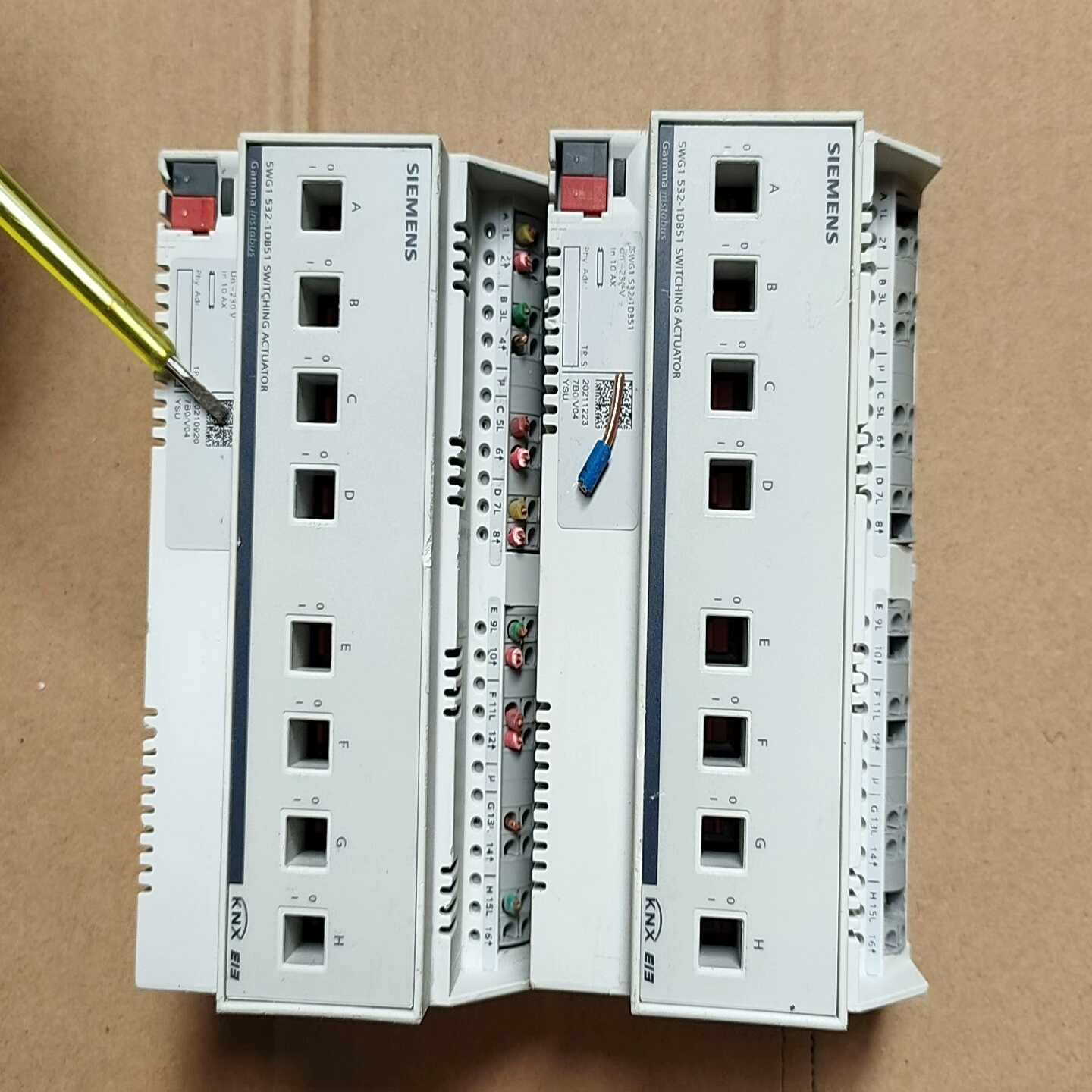 西门子5WG1532-1DB51智能开关执行器，正品拆机，