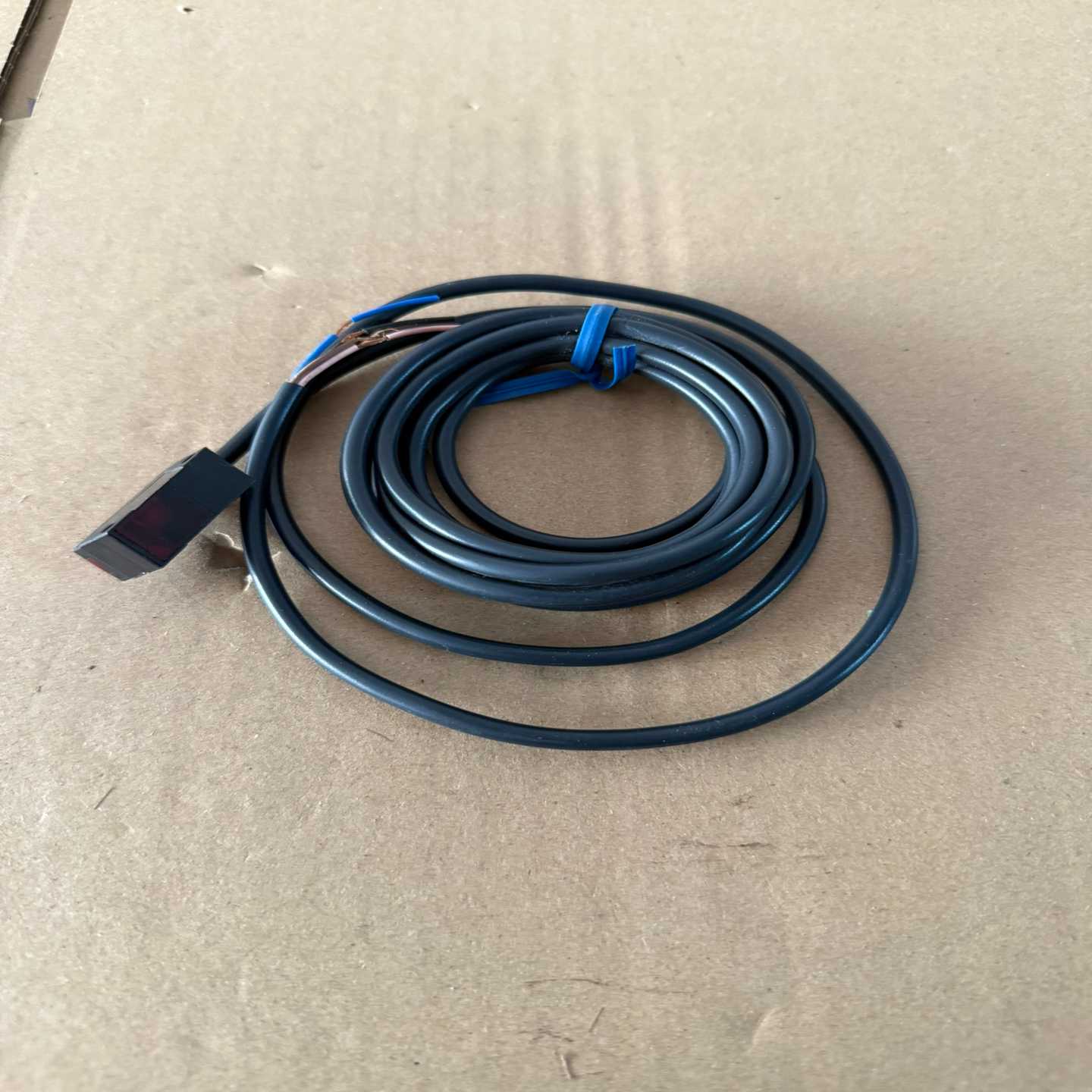 日本SUNX神视光电开关EX-D200E--议价商品