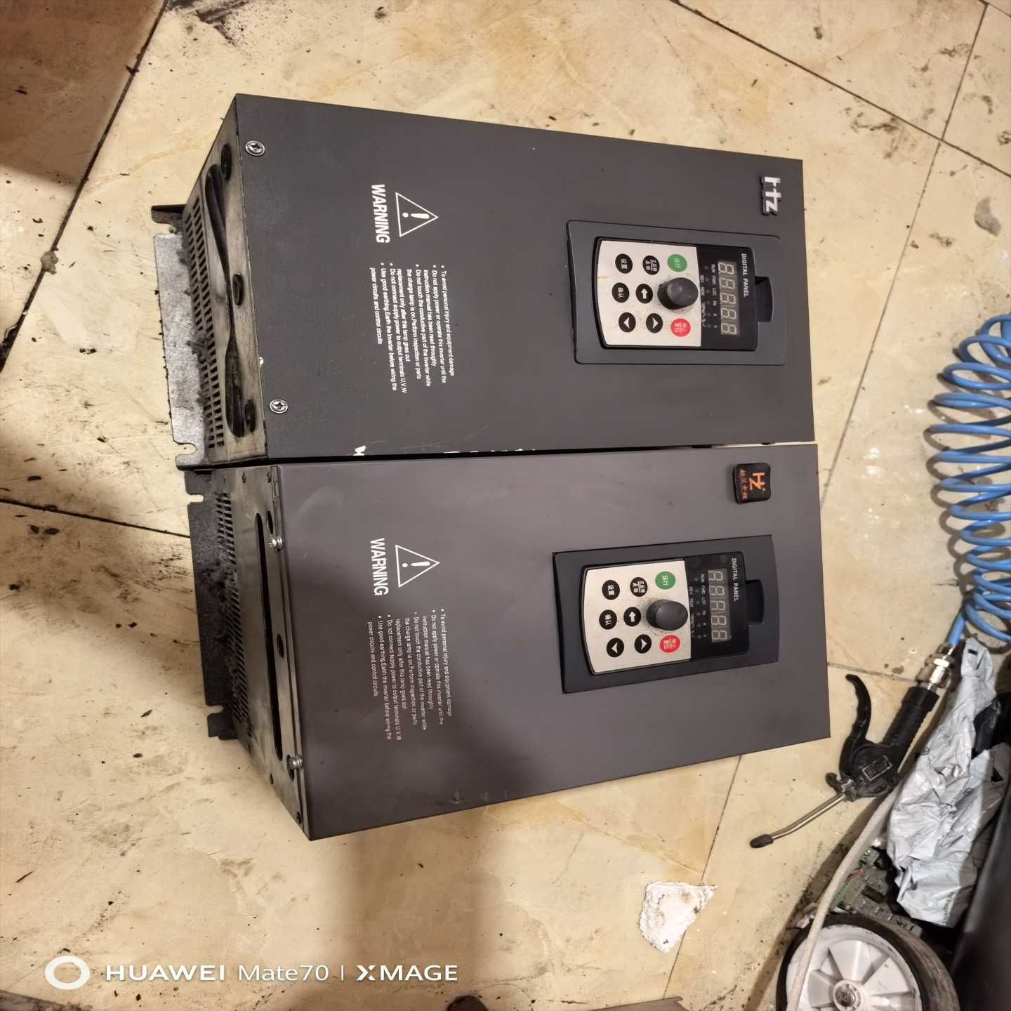 上海红旗泰变频器HZ300A-011G/015P-4，380