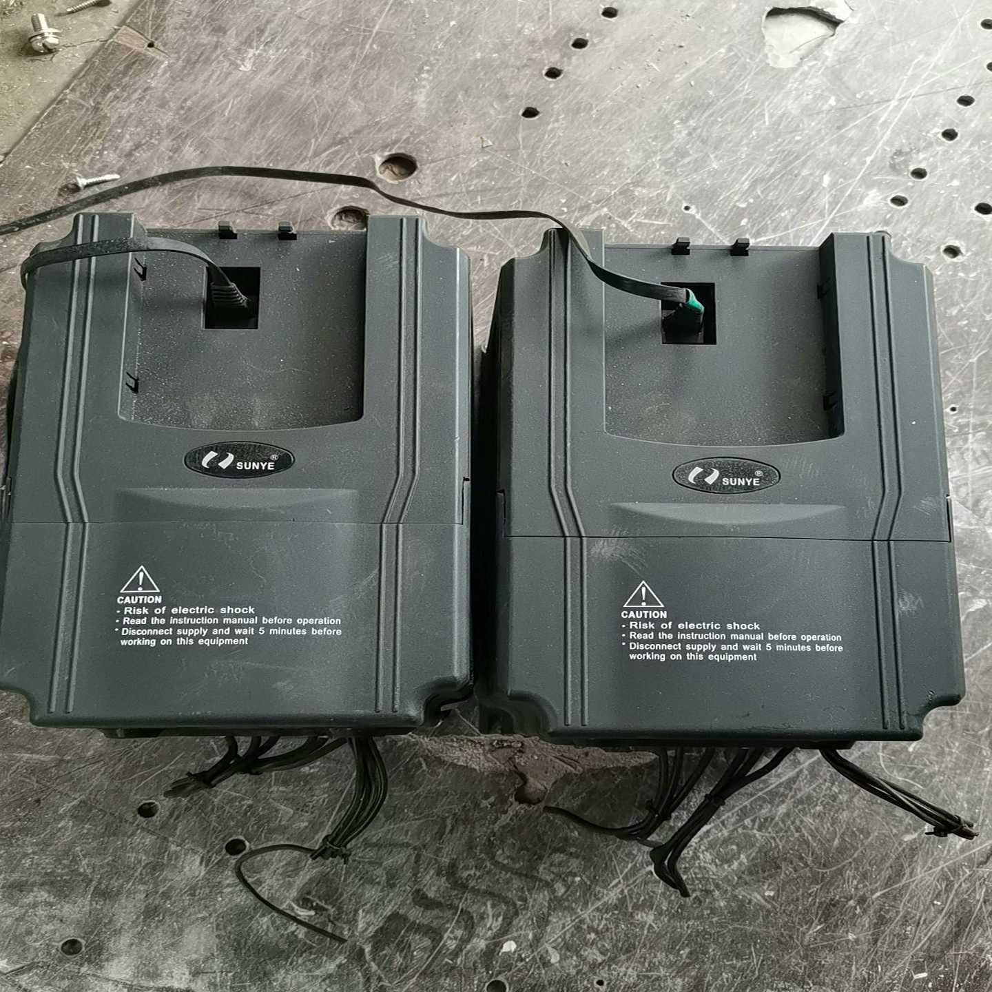 询~日业变频器CM530-A04T1R5G/2R2PB