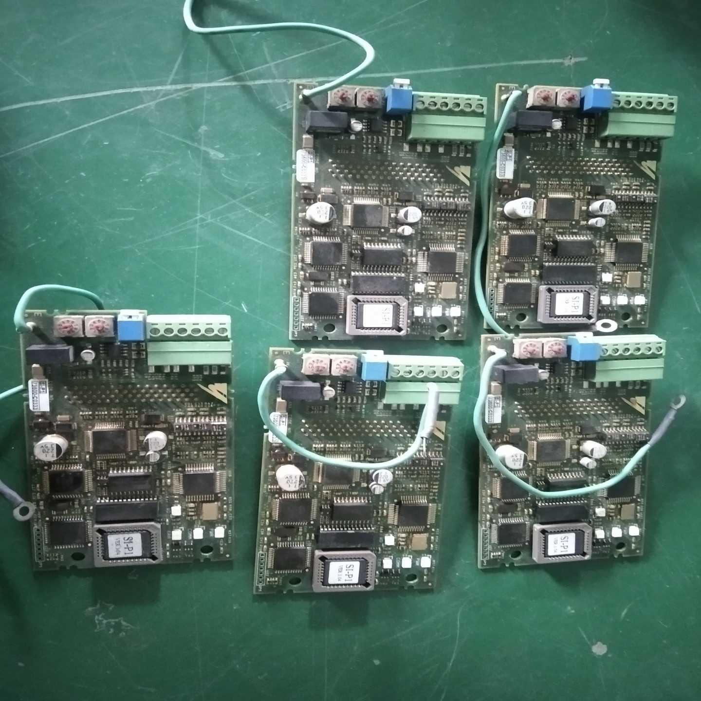 询价安川变频器DP通信卡SI-P173600-C033