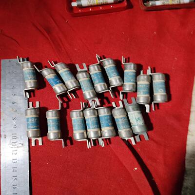 询价~图1一5是德国LINDNER 2A保险16支，总长5.5Cm