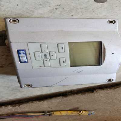 询价~HMT33VAISALA温湿度变送器HMT333实物