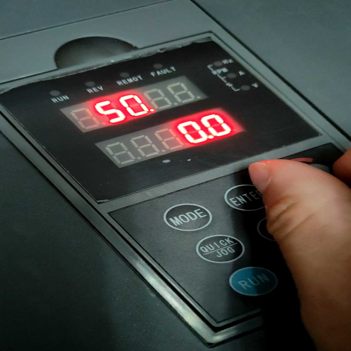 议价变频器75/千瓦，深川变频器75千瓦重载千瓦轻载，