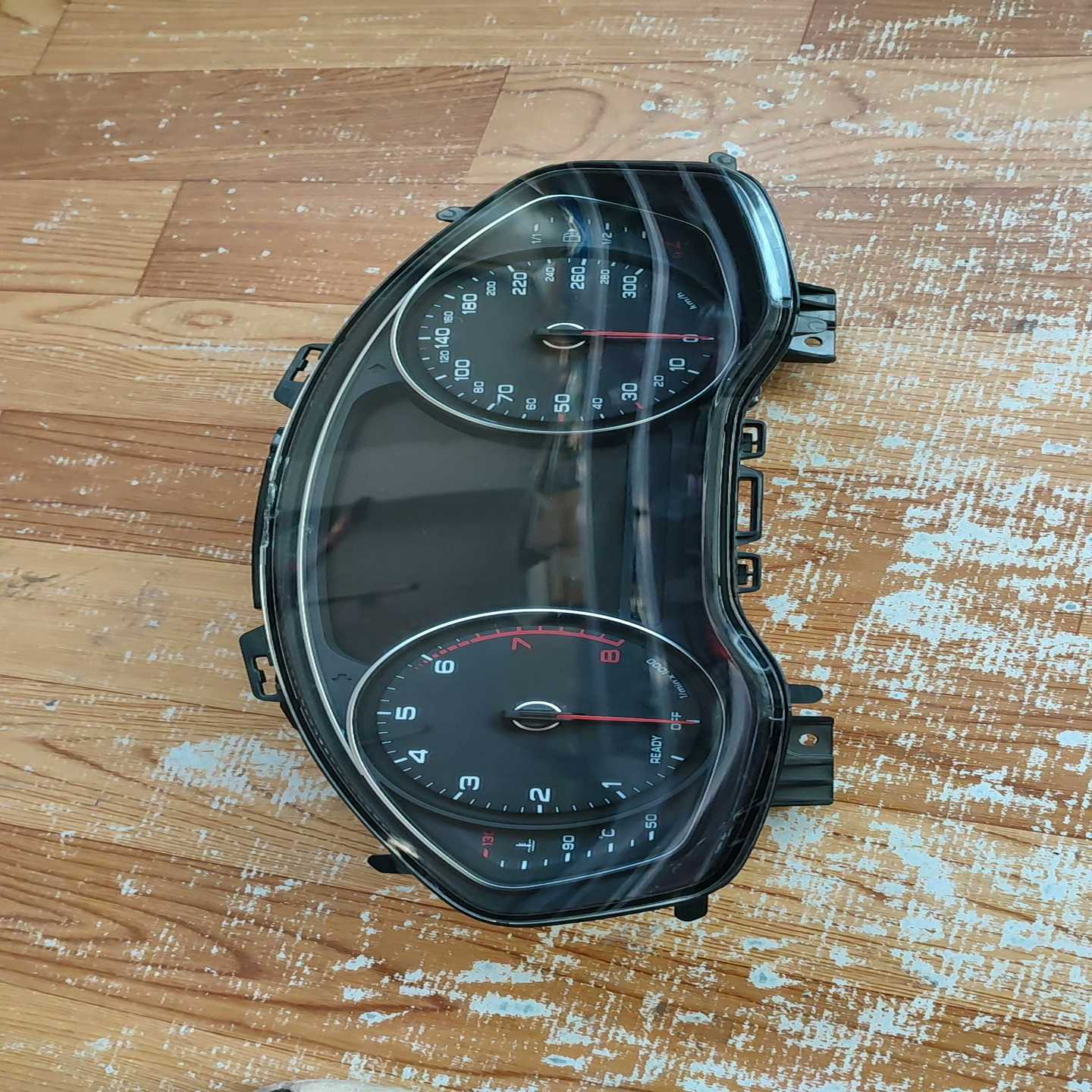 8WD920770奥迪17款A4L原车仪表盘总成一祇,成--议价商品