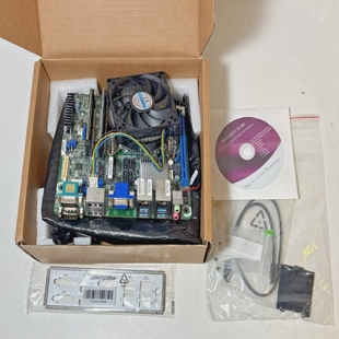 台式机英特尔AB1-3H67WADE8211-Q3702X8GBDDR4