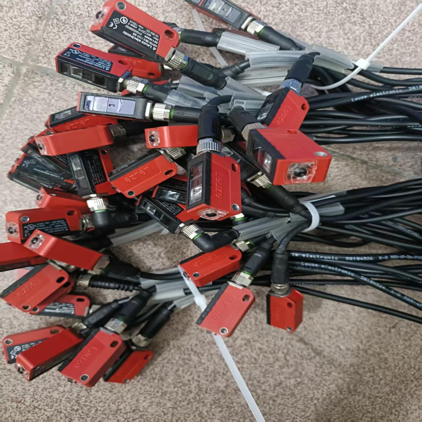 售前询价劳易测KRTM3B21121-S8色标感测器成色漂亮9新