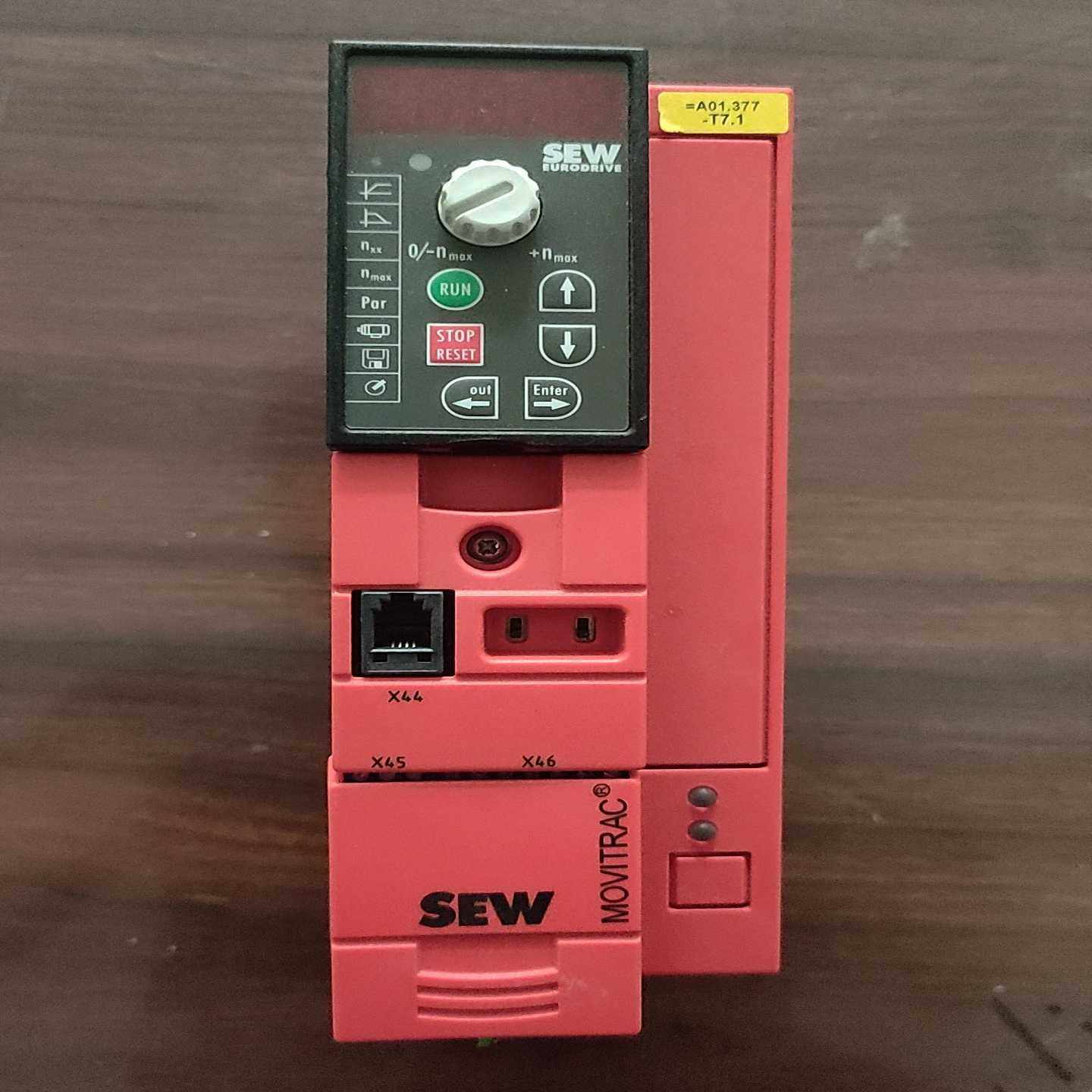 【星慕电子】SEW赛威驱动器MCO7B0008-5A3-4-00