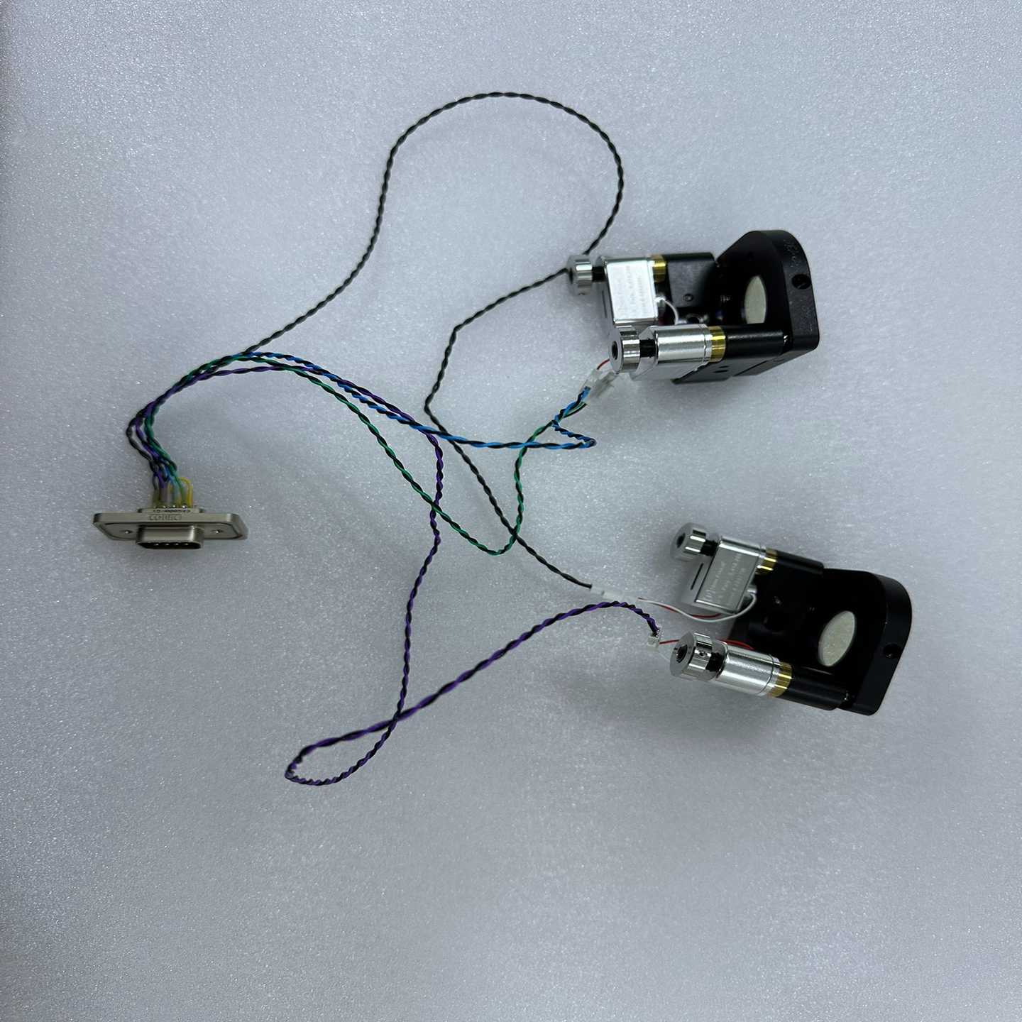 newfocus压电式高精度电动镜架一英寸镜片，两询价