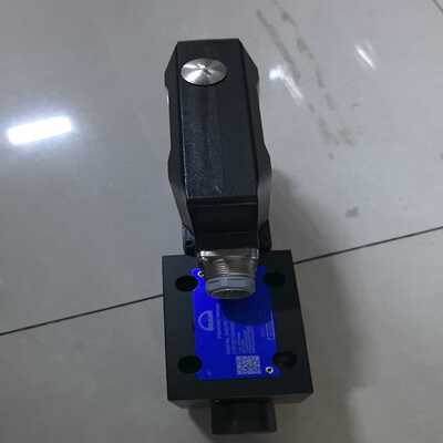 询价MAN电磁阀5943792-1全新议价