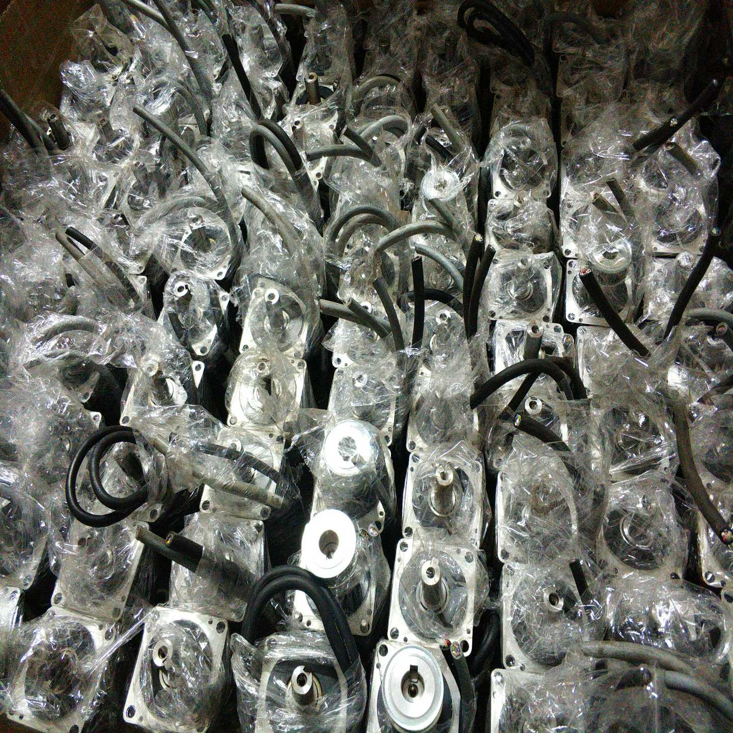 雷塞750W伺服电机-总线型，驱动：L7EC-750，电机：（电子设